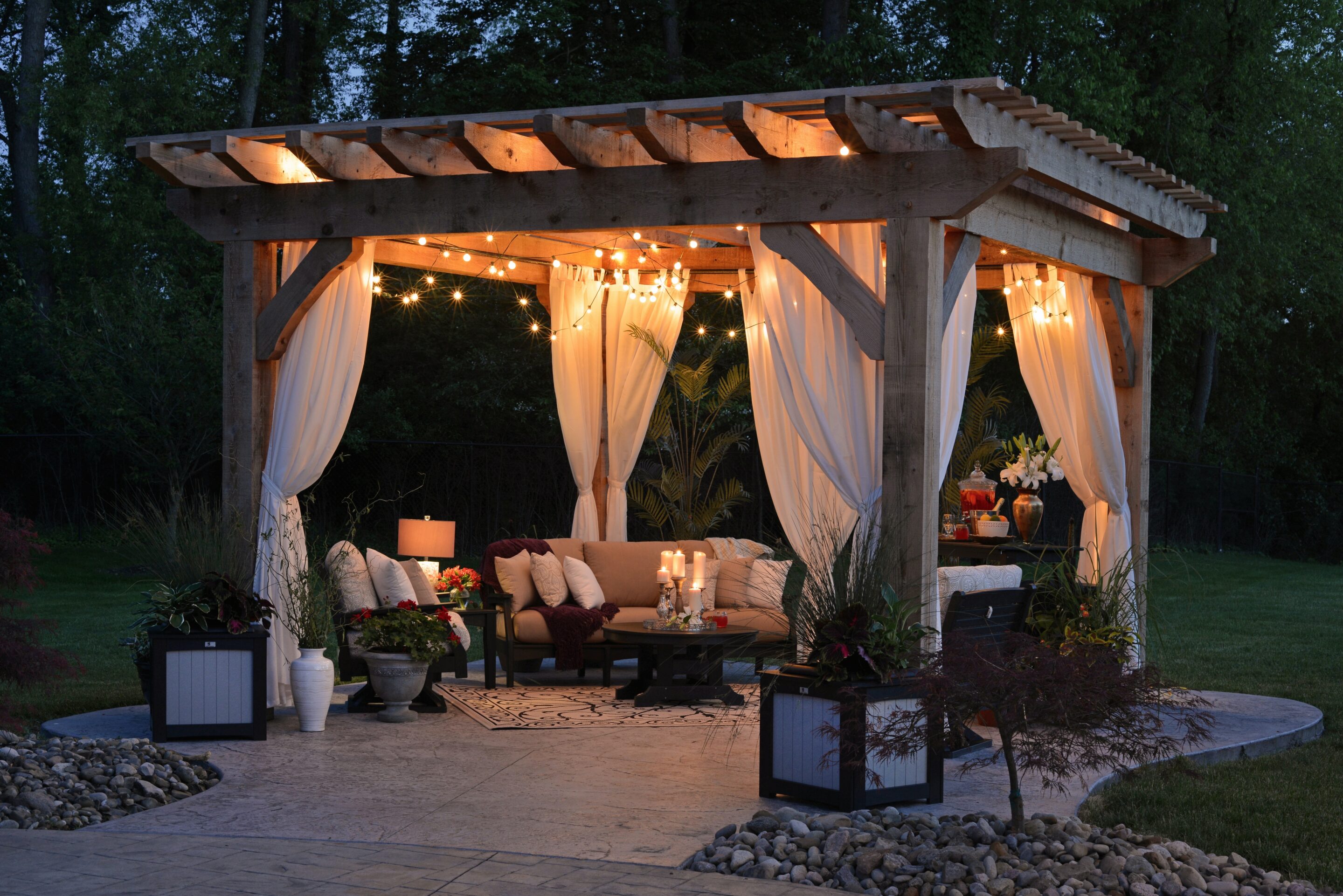 Stunning Summer Lighting Ideas for Your Backyard